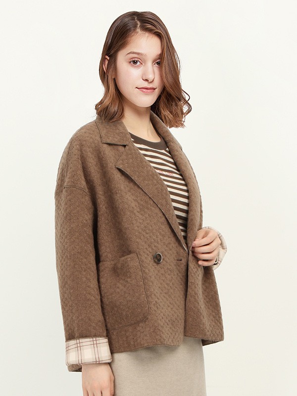 唯唯女装2022秋冬季咖啡色大衣