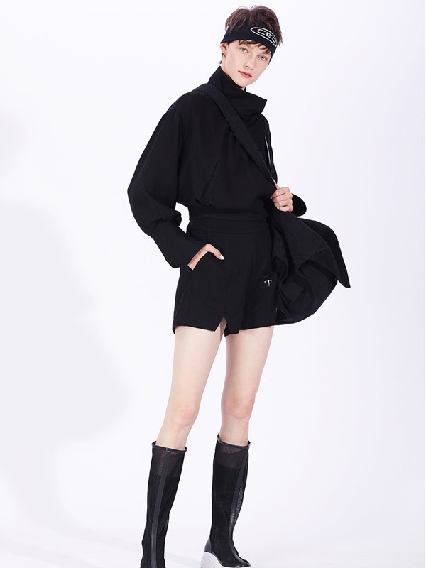 纳帕佳女装2023春夏季黑色短裤