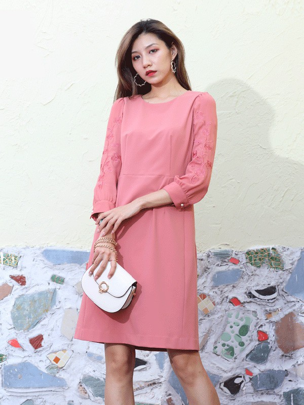 宗洋女装2022秋冬季粉色连衣裙