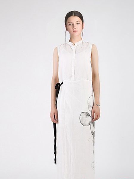 伊思君凯女装2023春夏季白色连衣裙