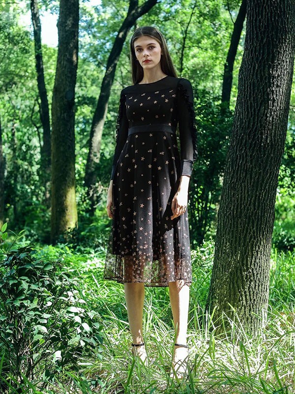 百诗雅兰女装2023春夏季黑色连衣裙