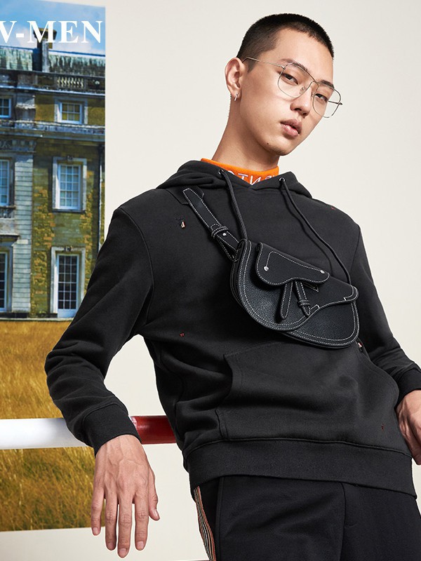 威曼男装2023春夏季黑色卫衣