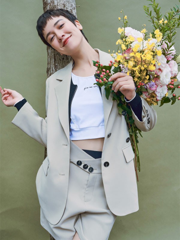 歆艾女装2023春夏季白色背心