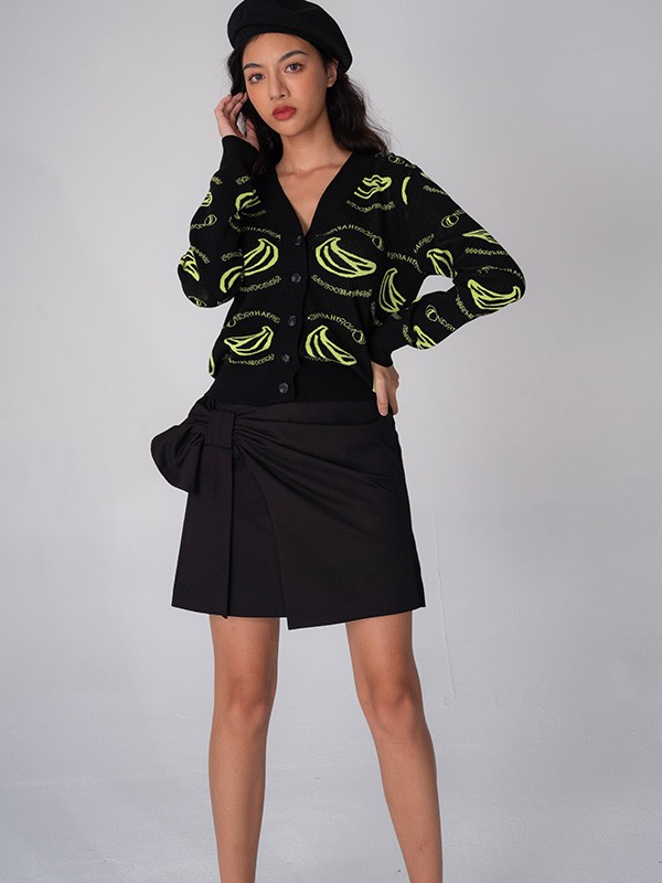 宝贝玛丽女装2022秋冬季黑色短裙