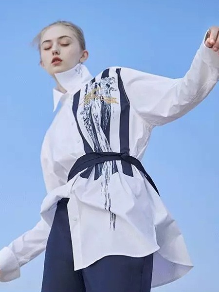 芭蕾君女装2023春夏季白色衬衫