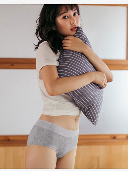 彩田内衣2023春夏季灰色无痕内裤