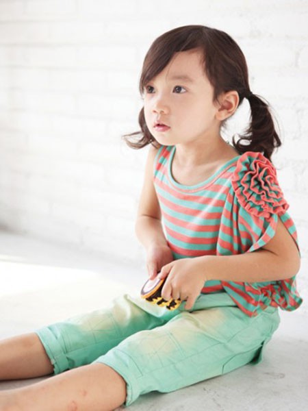 凯莉贝尼斯童装2023春夏季裸色短裤