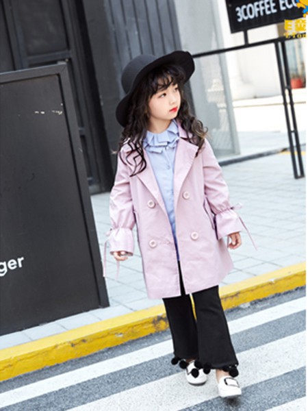 e童依派童装2023春夏季粉色大衣