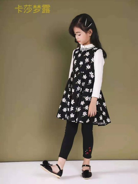 卡莎梦露童装2023春夏季黑色连衣裙