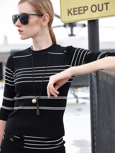 雷索思2023春夏季黑色T恤