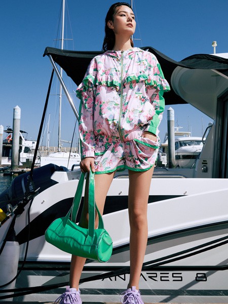 米可芭娜2023春夏季白色连衣裙