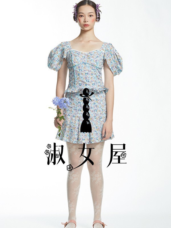 淑女屋2023春夏季蓝色连衣裙