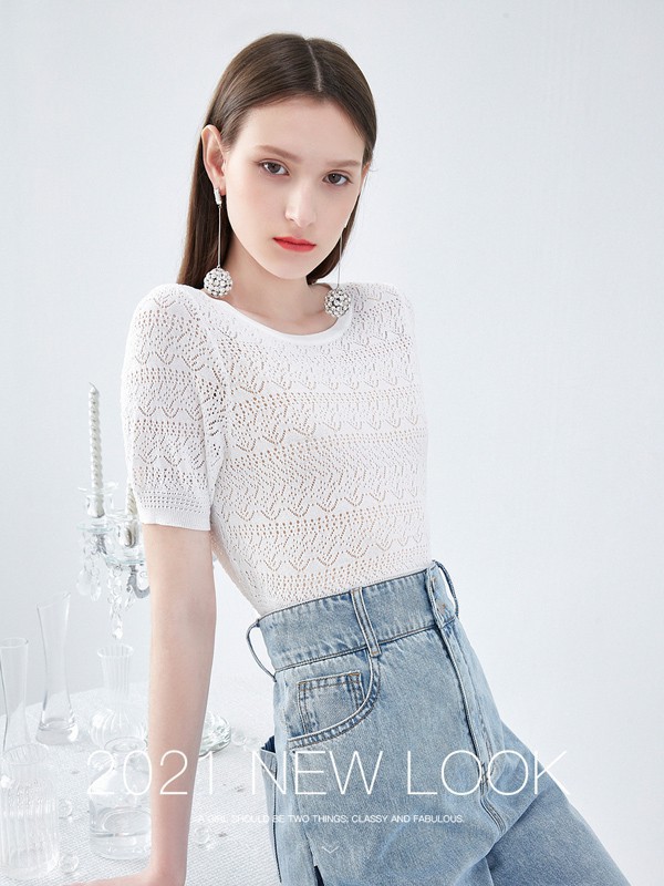 可可尼女装2023春夏季白色T恤