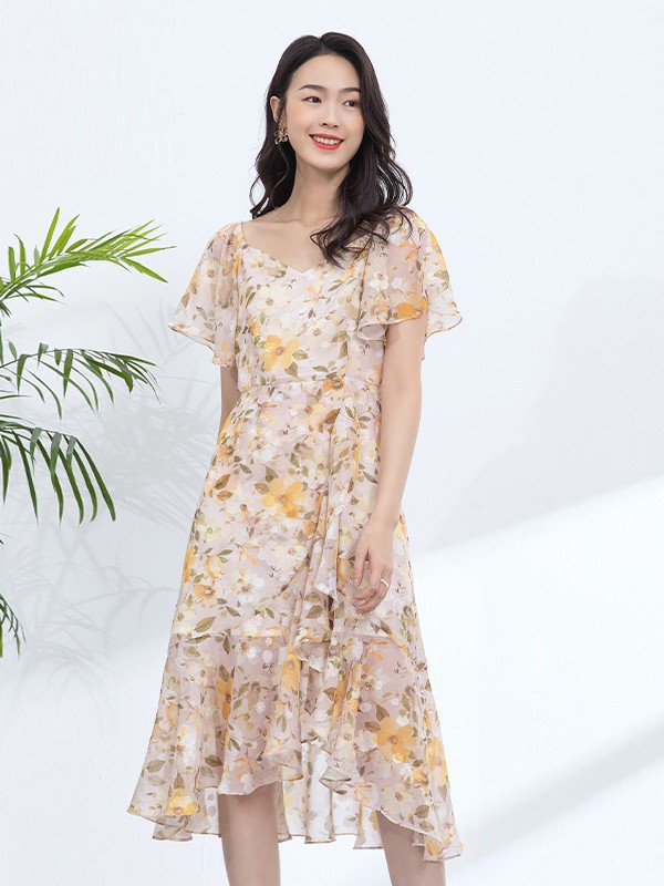 爱美斯2023春夏季裸色连衣裙