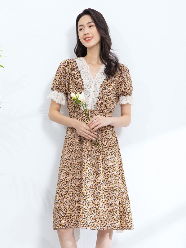 爱美斯女装2023春夏季棕色连衣裙