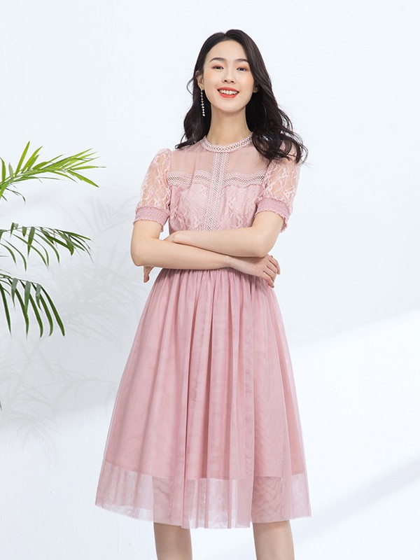 爱美斯2023春夏季粉色连衣裙