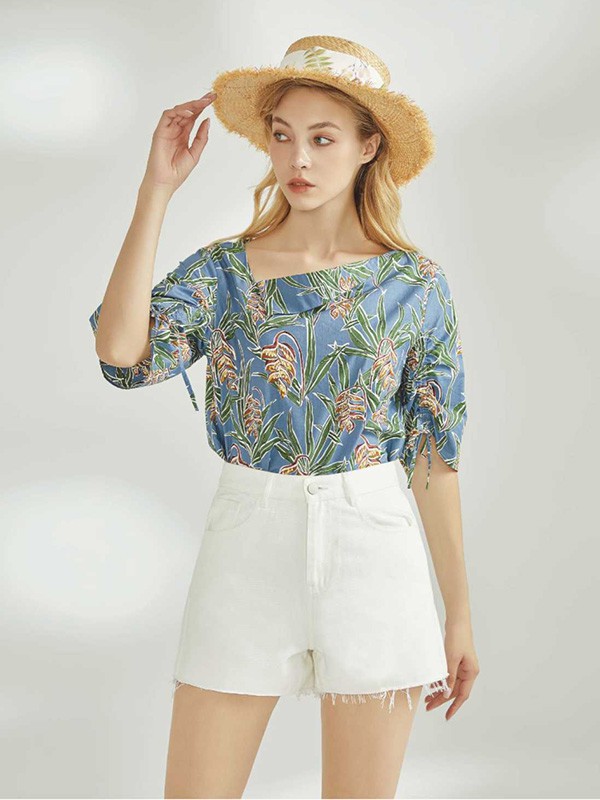 依目了然女装2023春夏季白色短裤