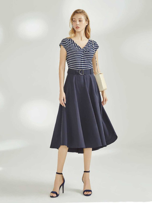 依目了然女装2023春夏季黑色长裙