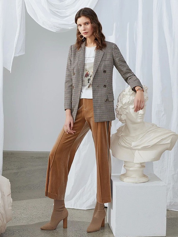 依目了然女装2023春夏季白色T恤