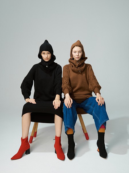 阿尤女装2022秋冬季黑色毛衣