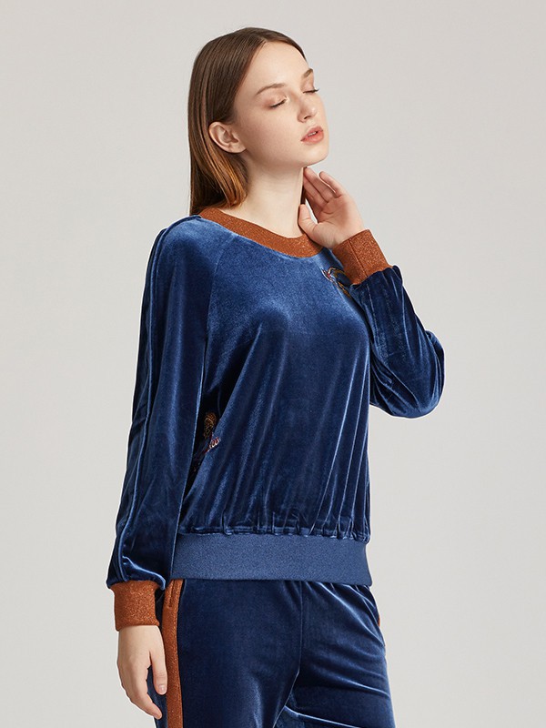 蕾朵女装2022秋冬季藏蓝色套装