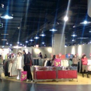 ucaal和绵运动休闲时尚邀您共享