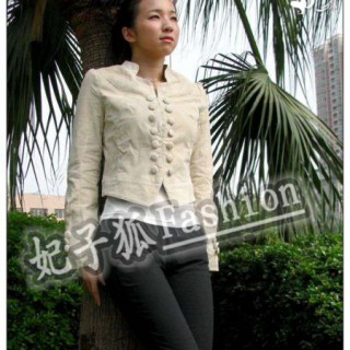 东莞虎门富民晓天服饰批发推出国庆节促销大优惠风衣小外套