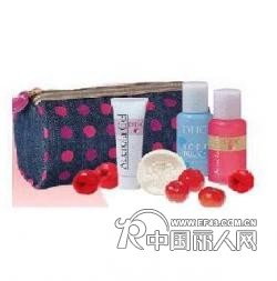 各大品牌化妆品批发代理 DHC樱桃果明系列套装 联系QQ1027966386