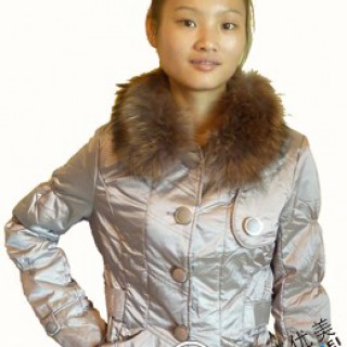 冬季女装服装服饰批发，韩版女装韩版风衣外套，洗水棉服批发