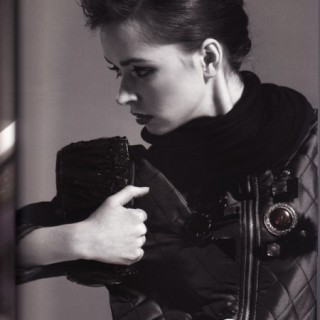 深圳文可儿服饰大量供应品牌折扣女装、时尚女装