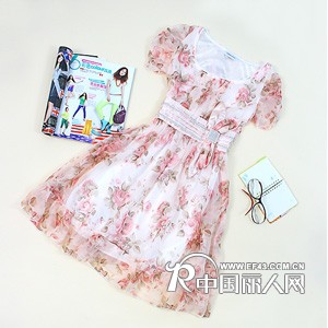 上海米迪坦新款上市拉，快过来看哦。瑞丽服装批发，日韩服装批发，时尚服装批发。