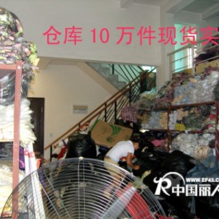 你还在苦于寻找外贸服装批发渠道吗?