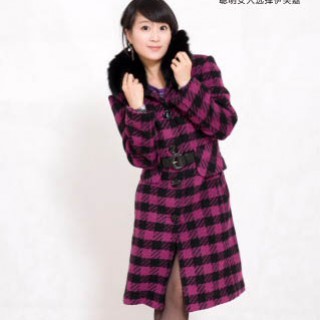 2010年秋冬装上市，伊芙嘉品牌折扣女装超低价批发。