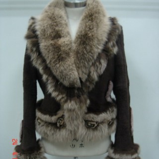 供应各种女式皮草服装