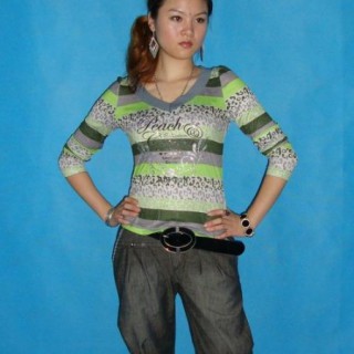 颖秀，一个全新的品牌折扣女装，秋装20元起，起批数量不限，诚征全国各地实体、网店、加盟代理批发商