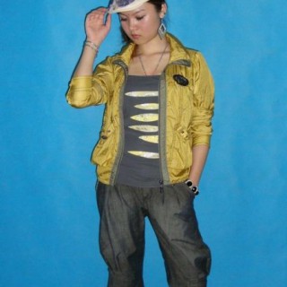 大喜讯，颖秀品牌女装折扣低风险、无库存，创业无忧，秋装全场20元起，尽在颖秀品牌女装折扣