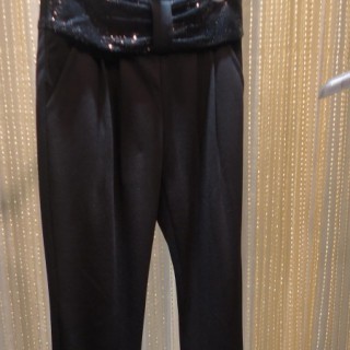 引领时尚潮流 穿出自信和优雅 穿出女人味 零加盟