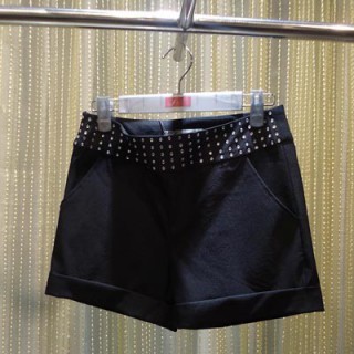 阿衣米兰品牌服饰，展现春夏精品新款，让您感受女人的美