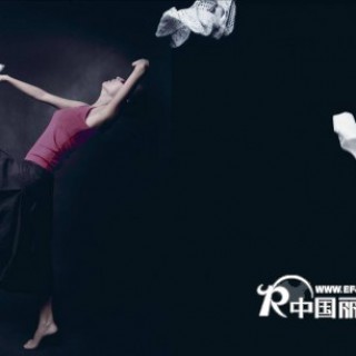 香港莫名时尚女装11秋冬大气亮相~~~