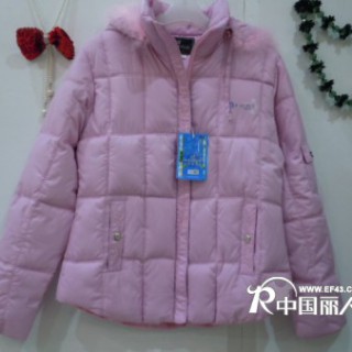 品牌女装羽绒服热批中