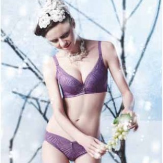 奢华再现丽人风韵 姣莹内衣诚邀您加盟