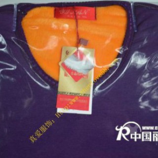 广州白马沙河服装批发东莞虎门服装批发女装厂家保暖内衣批发便宜长款卫衣批发几块钱高领打底衫批发