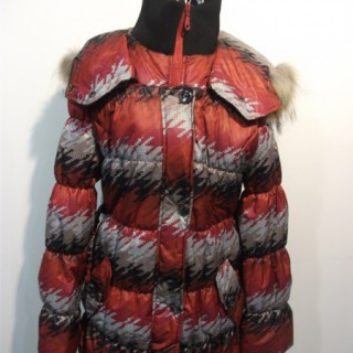 百川精品女装 ，帮您敲开财富的大门