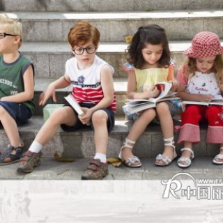 凡兜品牌童装：让色彩在这个冬季尽情飞扬！