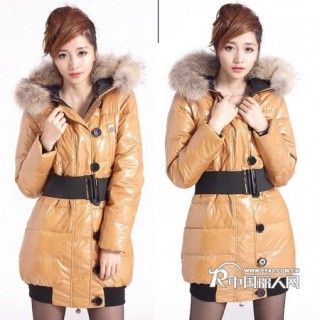 日韩风衣 外贸女装 品牌羽绒服 厂家招代理 0风险加盟 超低价