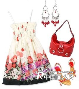 济南泺口服装便宜连衣裙批发中低档T恤批发便宜T恤货源靓女背心批发