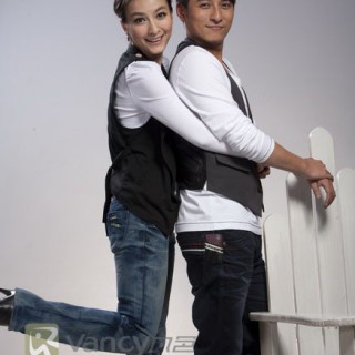 广州凡色牛仔裤加盟，牛仔裤加盟-星光褶褶 炫出真我