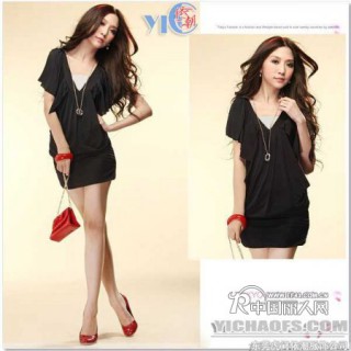 日韩潮流时尚女装T恤批发 品牌连衣裙批发 2011新款真丝连衣裙批发 雪纺短裙批发