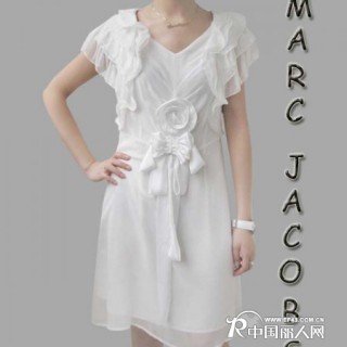 春天外贸服饰·缔造时尚生活。