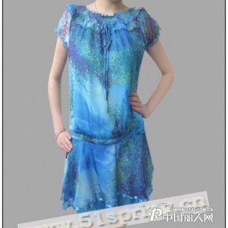 新款夏装，震撼推出：清货，打包 挑款也便宜。